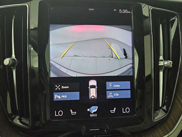 Photo of 2021 Denim Blue Metallic Volvo XC60