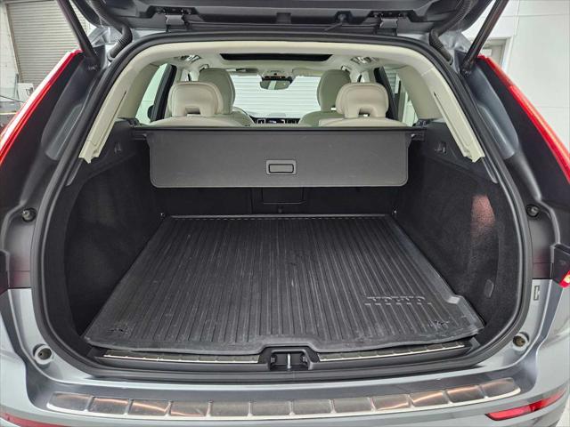 Photo of 2021 Denim Blue Metallic Volvo XC60