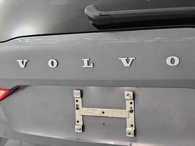 Photo of 2021 Denim Blue Metallic Volvo XC60