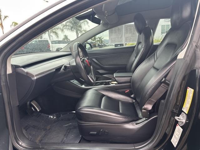 Photo of 2018 Black Tesla Model 3