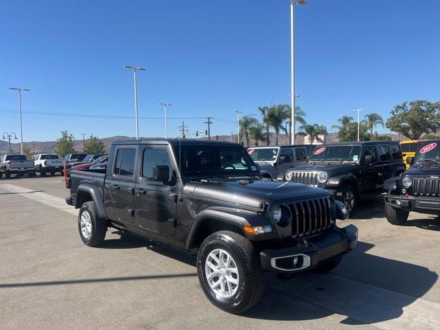 2023 Jeep Gladiator