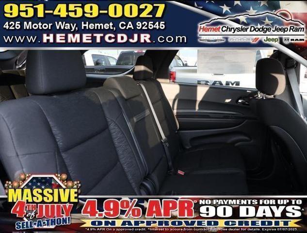 Photo of 2025 DB Black Crystal Clearcoat Dodge Durango