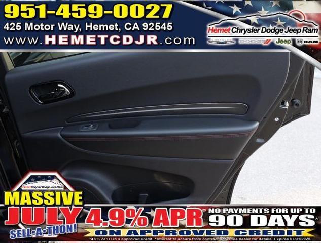 Photo of 2025 DB Black Crystal Clearcoat Dodge Durango