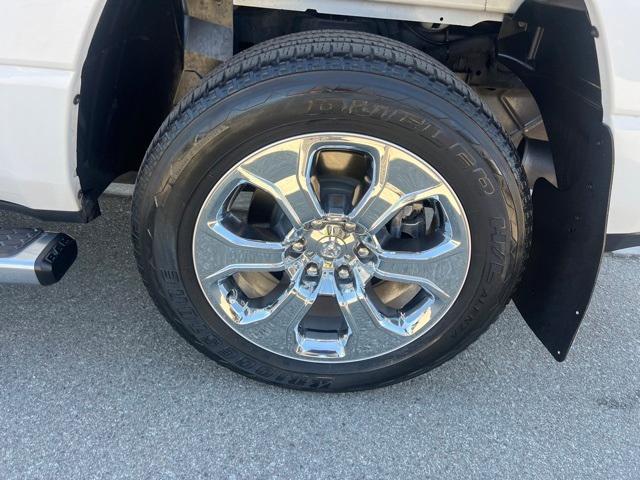 Photo of 2022 Bright White Clearcoat RAM 1500
