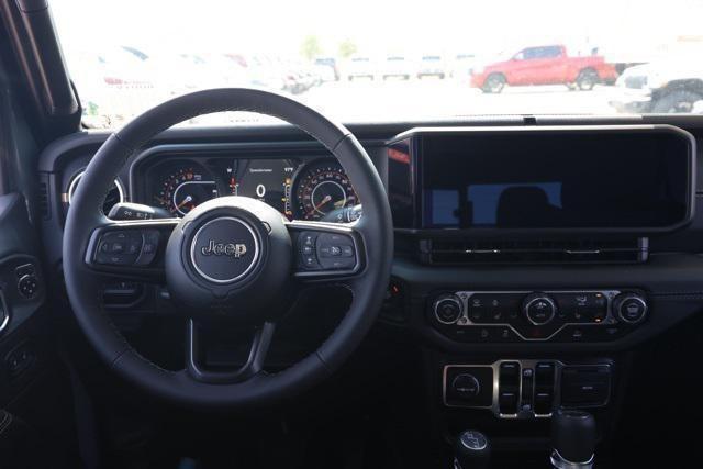 Photo of 2025 Anvil Clearcoat Jeep Gladiator