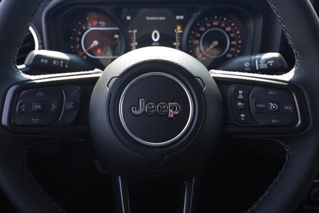 Photo of 2025 Anvil Clearcoat Jeep Gladiator