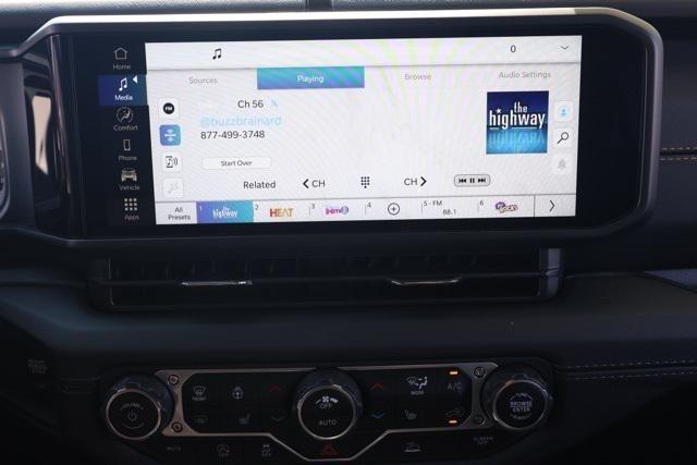 Photo of 2025 Anvil Clearcoat Jeep Gladiator