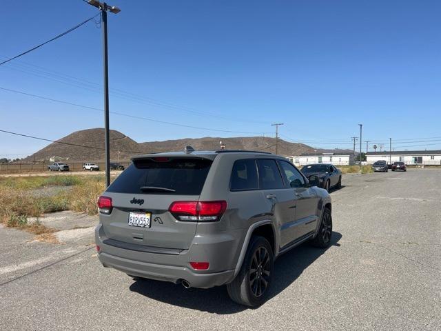 Photo of 2021 Sting Gray Clearcoat Jeep Grand Cherokee