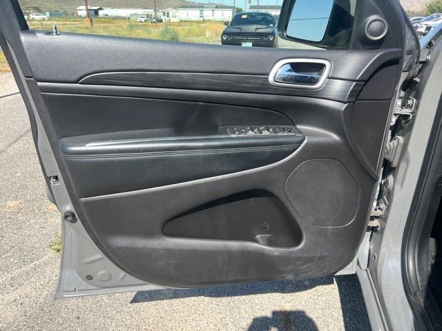 Photo of 2021 Sting Gray Clearcoat Jeep Grand Cherokee