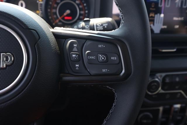Photo of 2025 Granite Crystal Clearcoat Metallic Jeep Wrangler