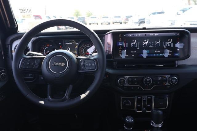 Photo of 2025 Granite Crystal Clearcoat Metallic Jeep Wrangler
