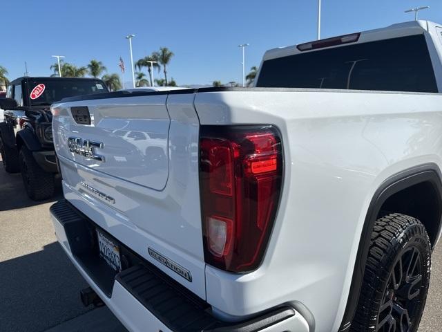 Photo of 2021 Summit White GMC Sierra 1500