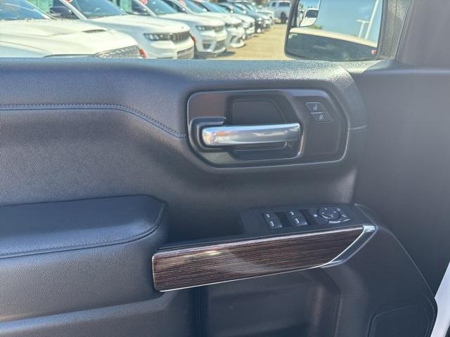 Photo of 2021 Summit White GMC Sierra 1500