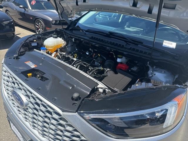 Photo of 2023 Silver Metallic Ford Edge