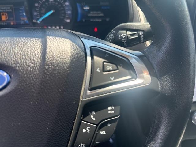 Photo of 2023 Silver Metallic Ford Edge