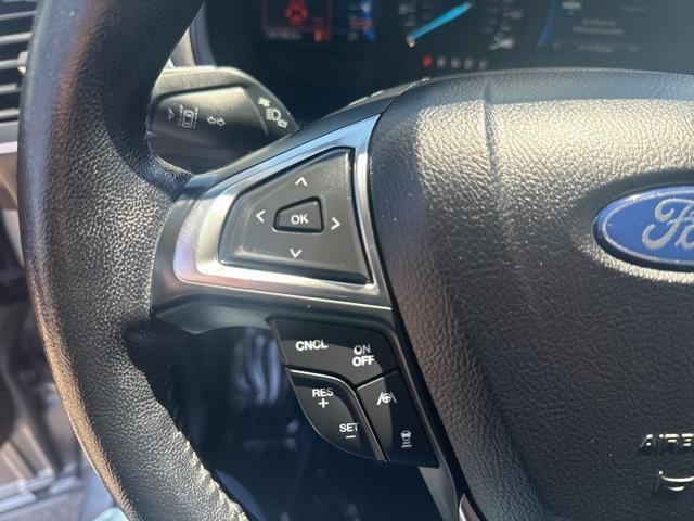 Photo of 2023 Silver Metallic Ford Edge