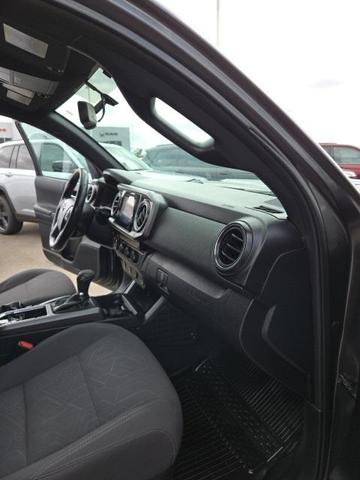 Photo of 2017 Gray Toyota Tacoma