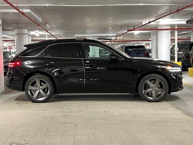 Photo of 2025 Vik Black Genesis GV70