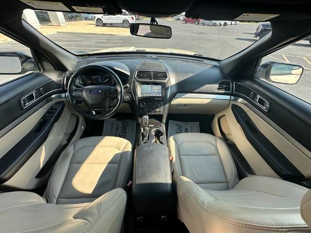 Photo of 2018 PLATINUM DUNE MET TRI-COAT Ford Explorer