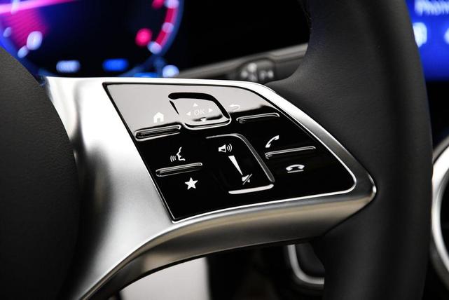 Photo of 2025 Polar White Mercedes-Benz GLA 250