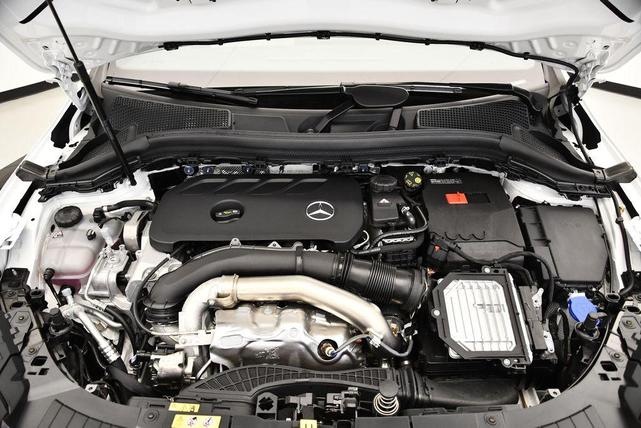 Photo of 2025 Polar White Mercedes-Benz GLA 250