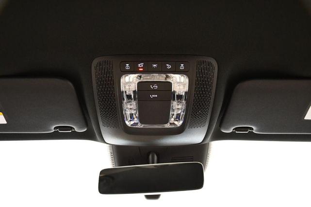 Photo of 2025 Polar White Mercedes-Benz GLA 250