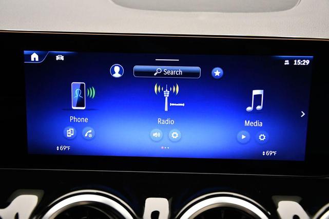 Photo of 2025 Polar White Mercedes-Benz GLA 250