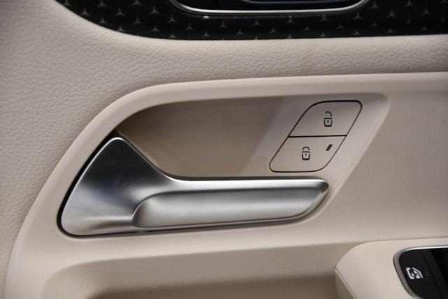 Photo of 2025 Polar White Mercedes-Benz GLA 250
