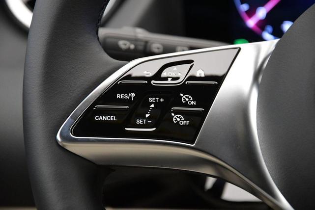 Photo of 2025 Polar White Mercedes-Benz GLA 250
