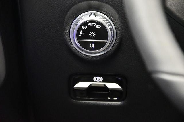 Photo of 2025 Polar White Mercedes-Benz C-Class