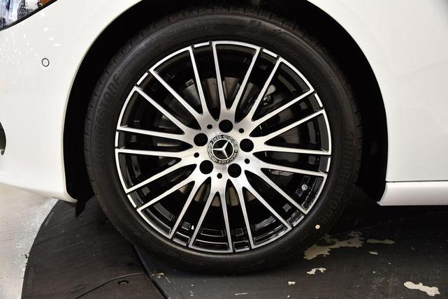 Photo of 2025 Polar White Mercedes-Benz C-Class