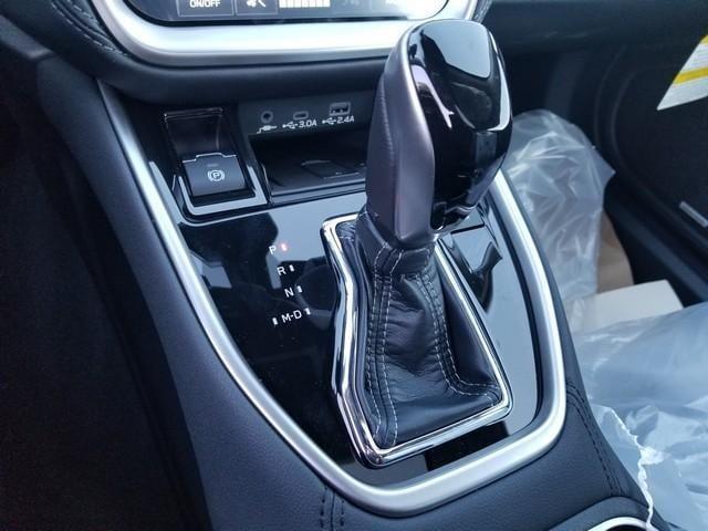 Photo of 2025 Crystal White Pearl Subaru Outback