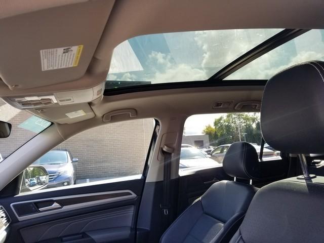 Photo of 2023 Deep Black Pearl Effect Volkswagen Atlas