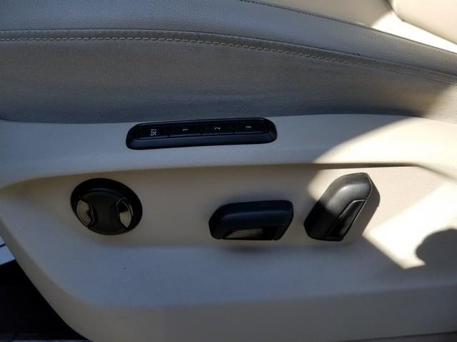 Photo of 2019 Pure White Volkswagen Atlas