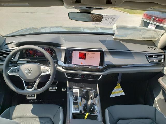 Photo of 2025 Pure Gray Volkswagen Atlas