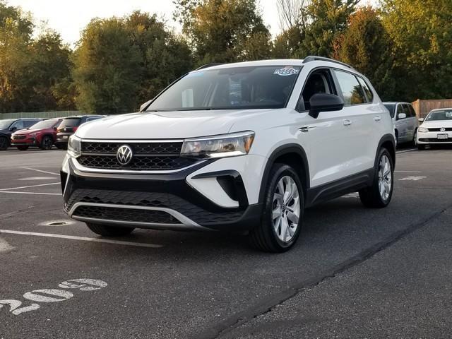 Photo of 2023 Pure White Volkswagen Taos