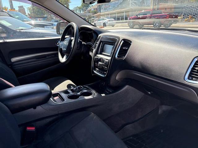 Photo of 2016 Brilliant Black Crystal Pearlcoat Dodge Durango