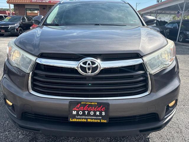 Photo of 2016 Predawn Gray Mica Toyota Highlander