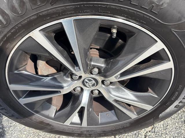 Photo of 2016 Predawn Gray Mica Toyota Highlander