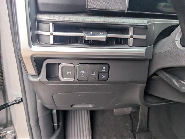 Photo of 2025 Silver Hyundai SANTA FE