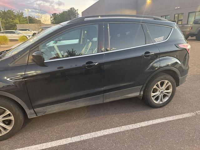 Photo of 2018 Black Ford Escape