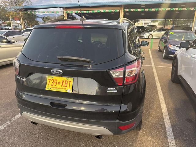 Photo of 2018 Black Ford Escape