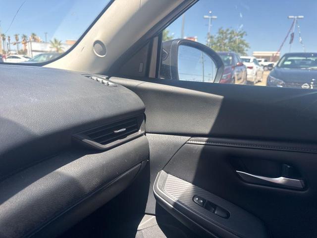 Photo of 2021 Black Nissan Sentra