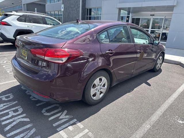 Photo of 2017 Red Kia Forte