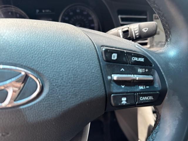 Photo of 2019 Silver Hyundai ELANTRA
