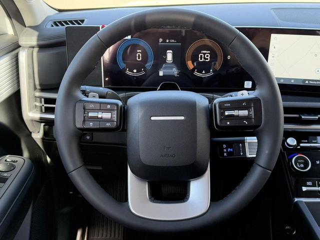 Photo of 2025 White Hyundai SANTA FE