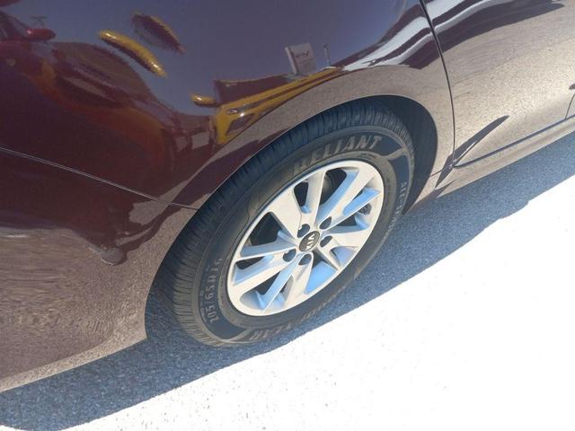 Photo of 2017 Purple Kia Optima