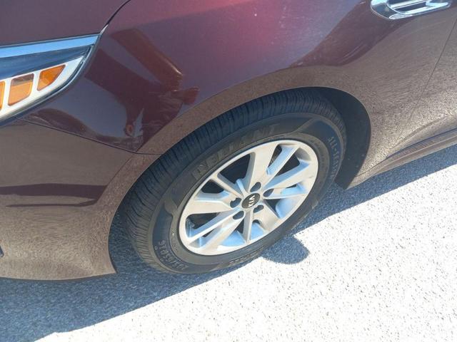 Photo of 2017 Purple Kia Optima