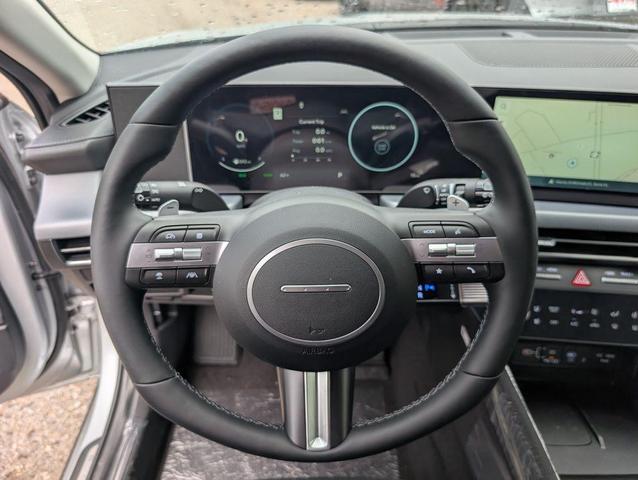 Photo of 2025 Silver Hyundai SONATA Hybrid