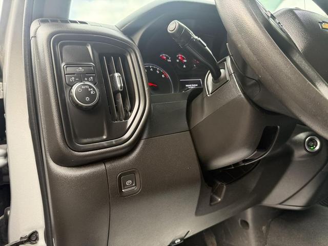 Photo of 2022 Silver Ice Metallic Chevrolet Silverado 1500
